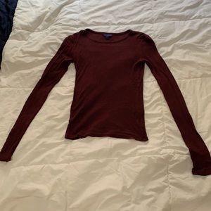 Fitted ribbed maroon long sleeve